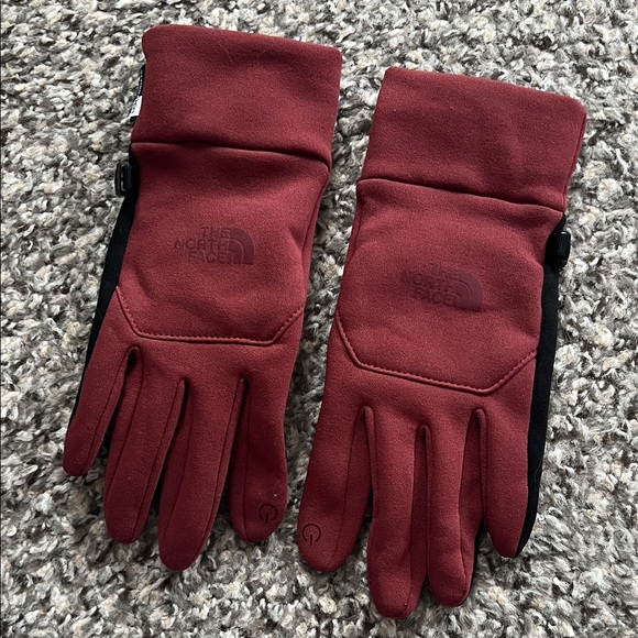 North face gloves medium women’s - Picture 1 of 3